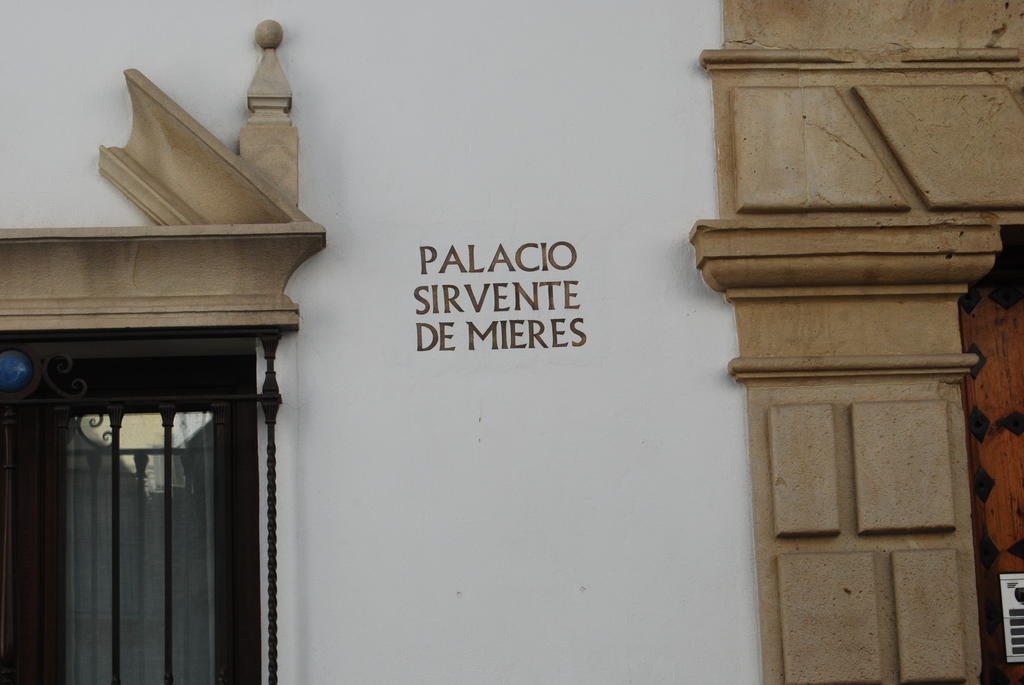 Palacio Sirvente Mieres - Parking Gratuito Andújar Kültér fotó